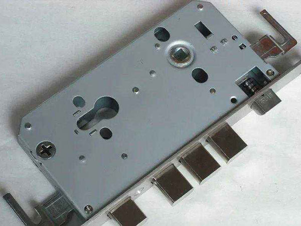 南涧24小时上门开锁公司